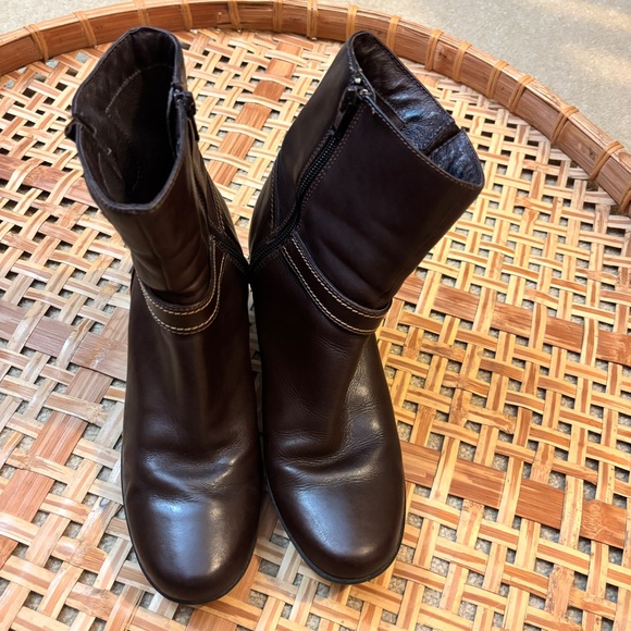 Clarks Leather Heeled Booties - Picture 6 of 7